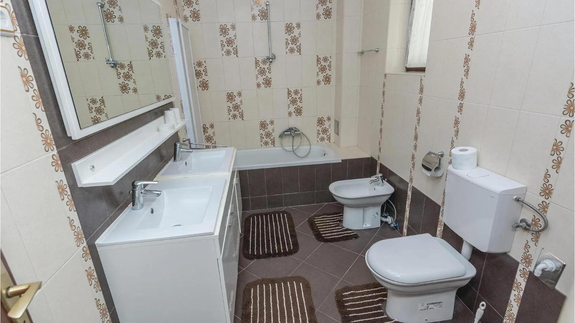 Ferienhaus Cozy Home In Privlaka With Kitchen Kroatien